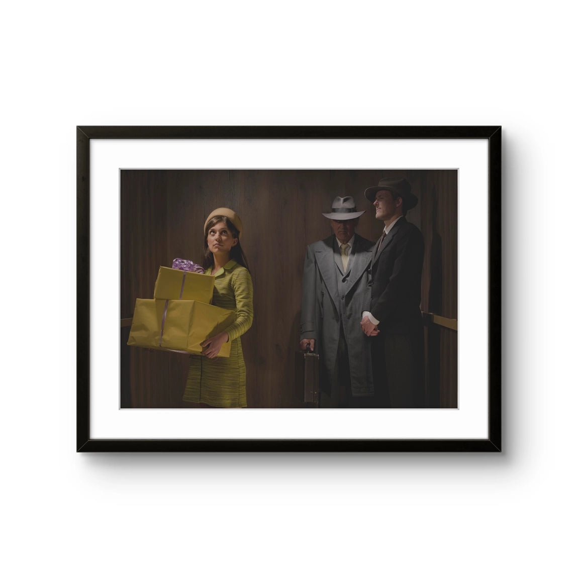 Fine art fotokunsttrykket "Elevator Music" av den norske fotografen Ole Marius Jørgensen, signert og nummerert i et begrenset opplag. Kunsttrykket kommer i to ulike størrelser.