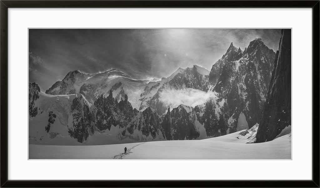 Ønsker du ditt "High Frontier" kunsttrykk innrammet? Vi hjelper deg!