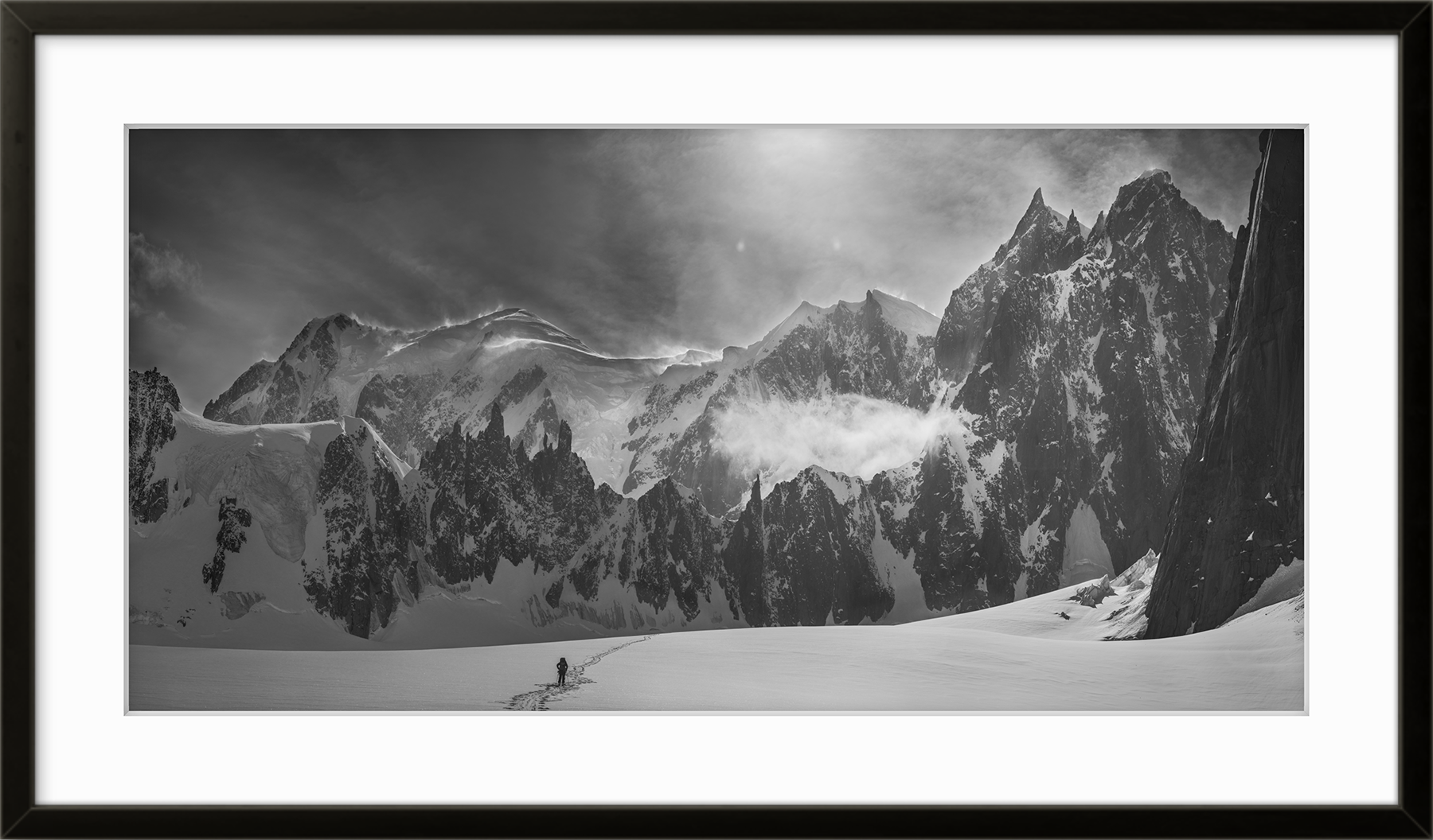 Ønsker du ditt "High Frontier" kunsttrykk innrammet? Vi hjelper deg!