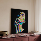Kunstverket "Josephine" kommer ferdig innrammet med en sort ramme.
