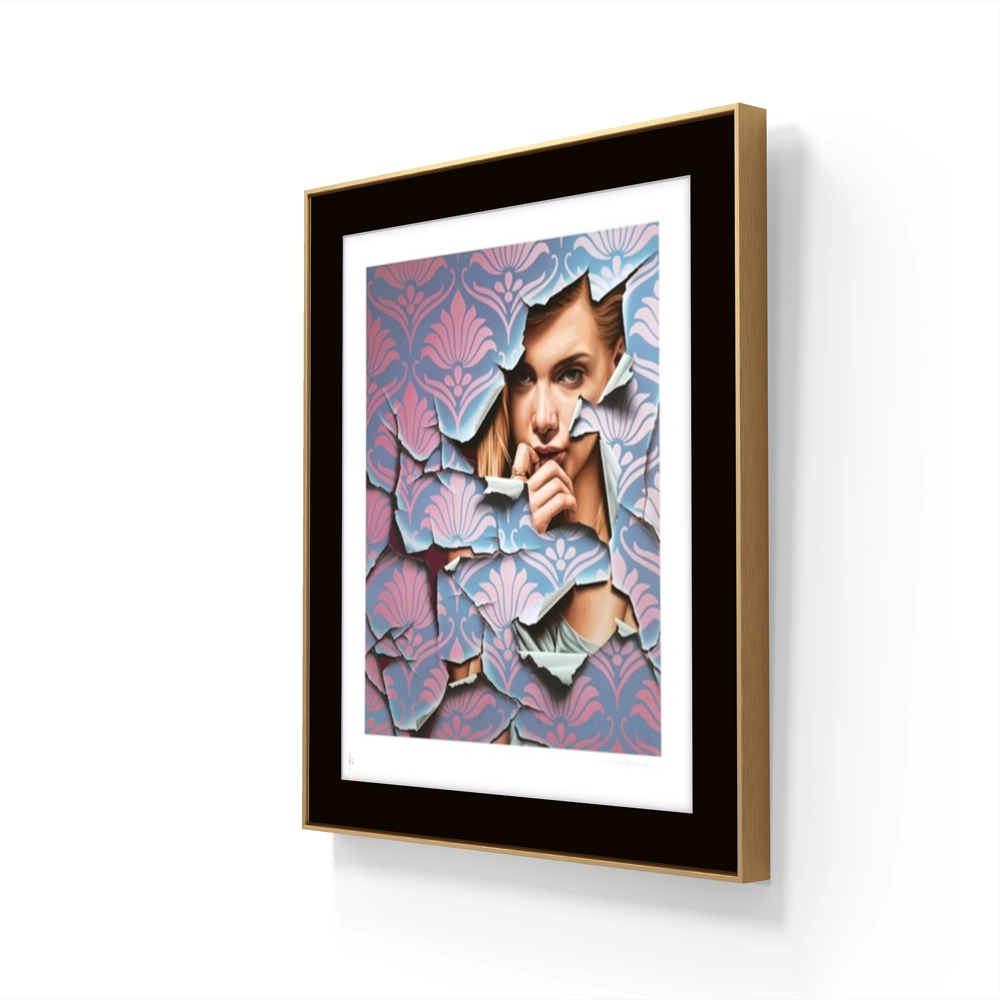 Linger av James Bullough leveres ferdig innrammet flytende. 