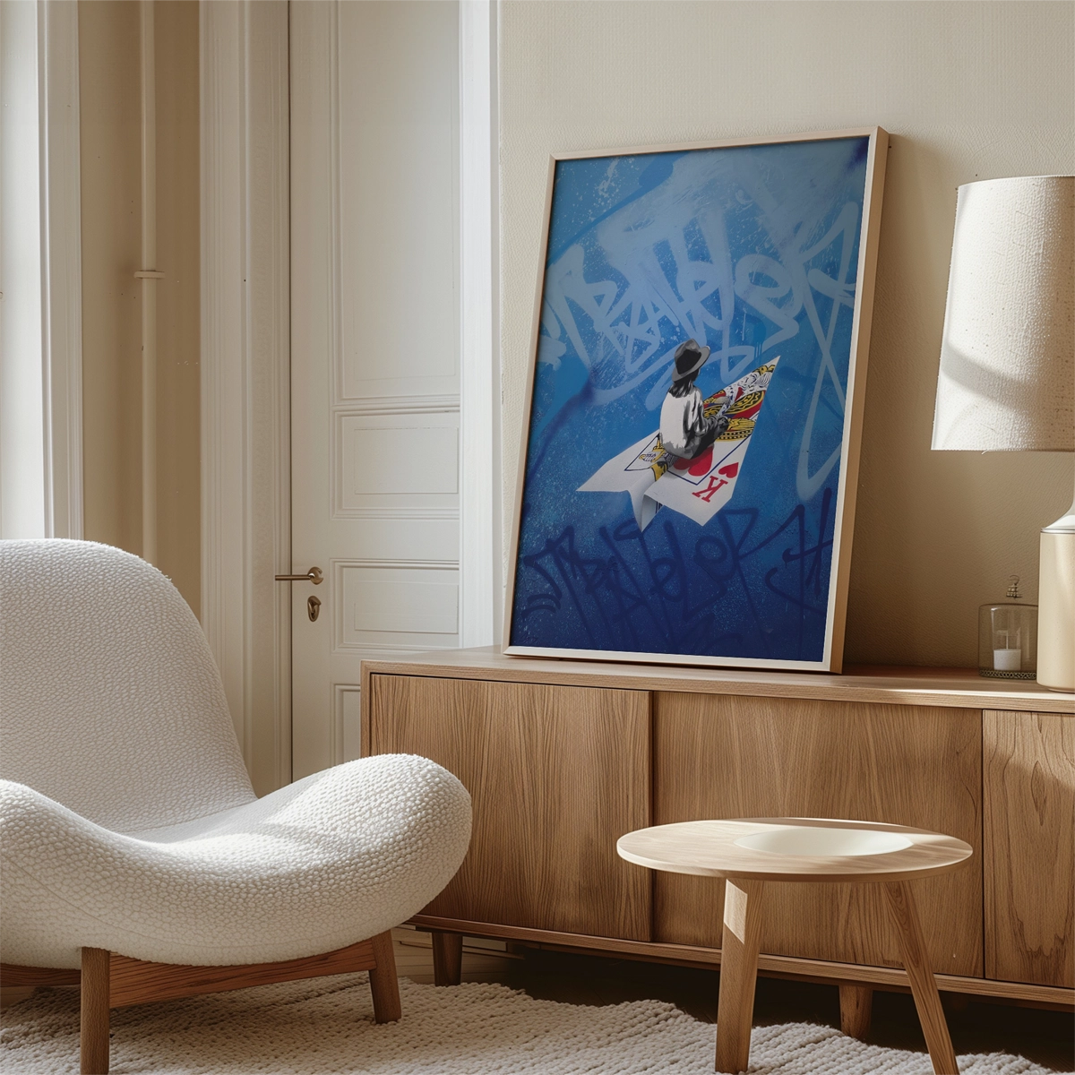 Kunstverket "Risk, blå" levers uten ramme, men ønsker du ramme på ditt kunstverk kan du sende oss en e-post.