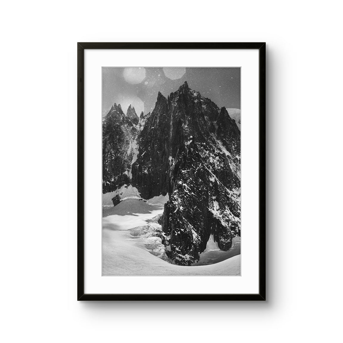 Fine art fotokunsttrykket "Supercouloir" av den norske fotografen og eventyreren Tormod Granheim, signert og nummerert i et begrenset opplag