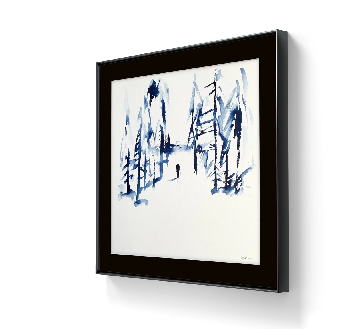 Kunstverket "Underveis 22" leveres ferdig innrammet. Innrammingen er flytende, og har en sort list, sort bakpapp og kunstglass.