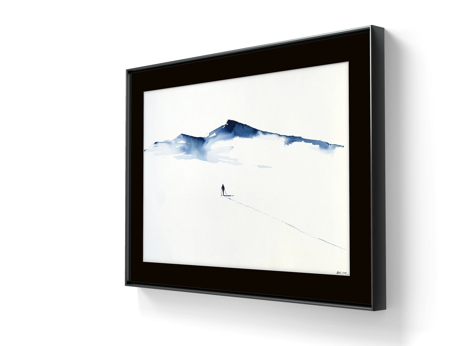 Kunstverket "Underveis 23" leveres ferdig innrammet. Innrammingen er flytende, og har en sort list, sort bakpapp og kunstglass.