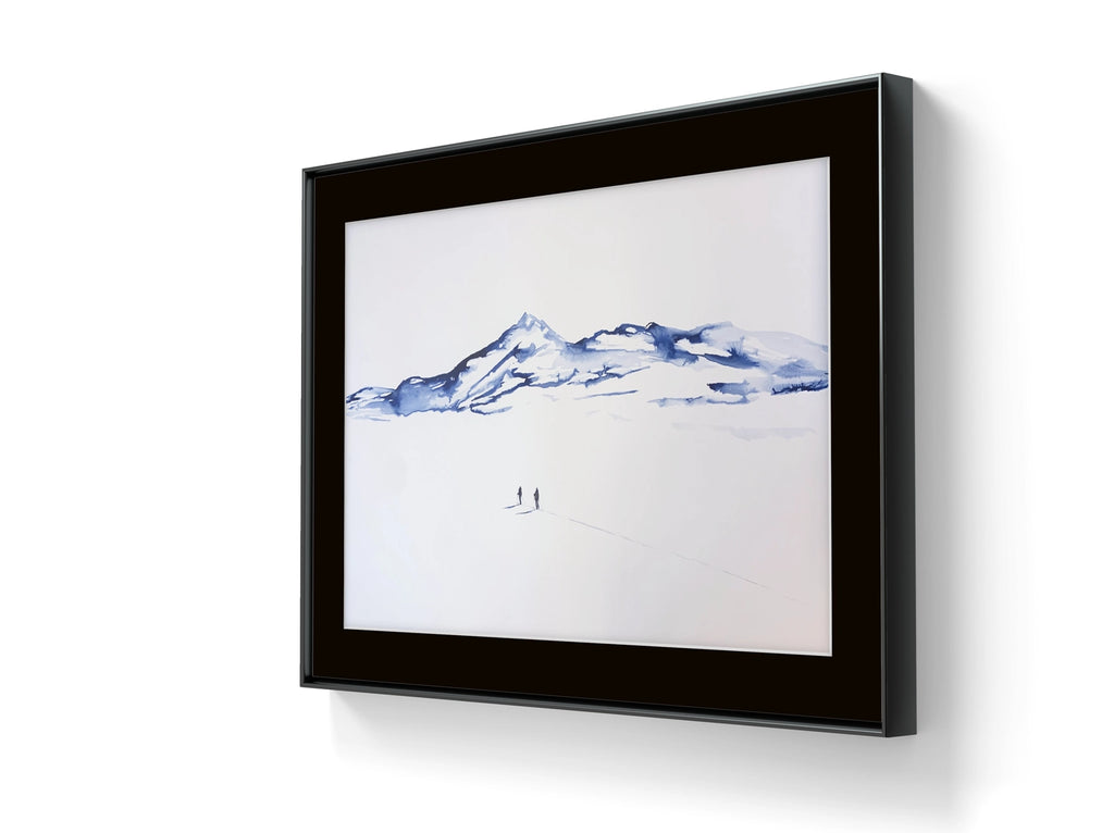 Kunstverket "Underveis 46" leveres ferdig innrammet. Innrammingen er flytende, og har en sort list, sort bakpapp og kunstglass.