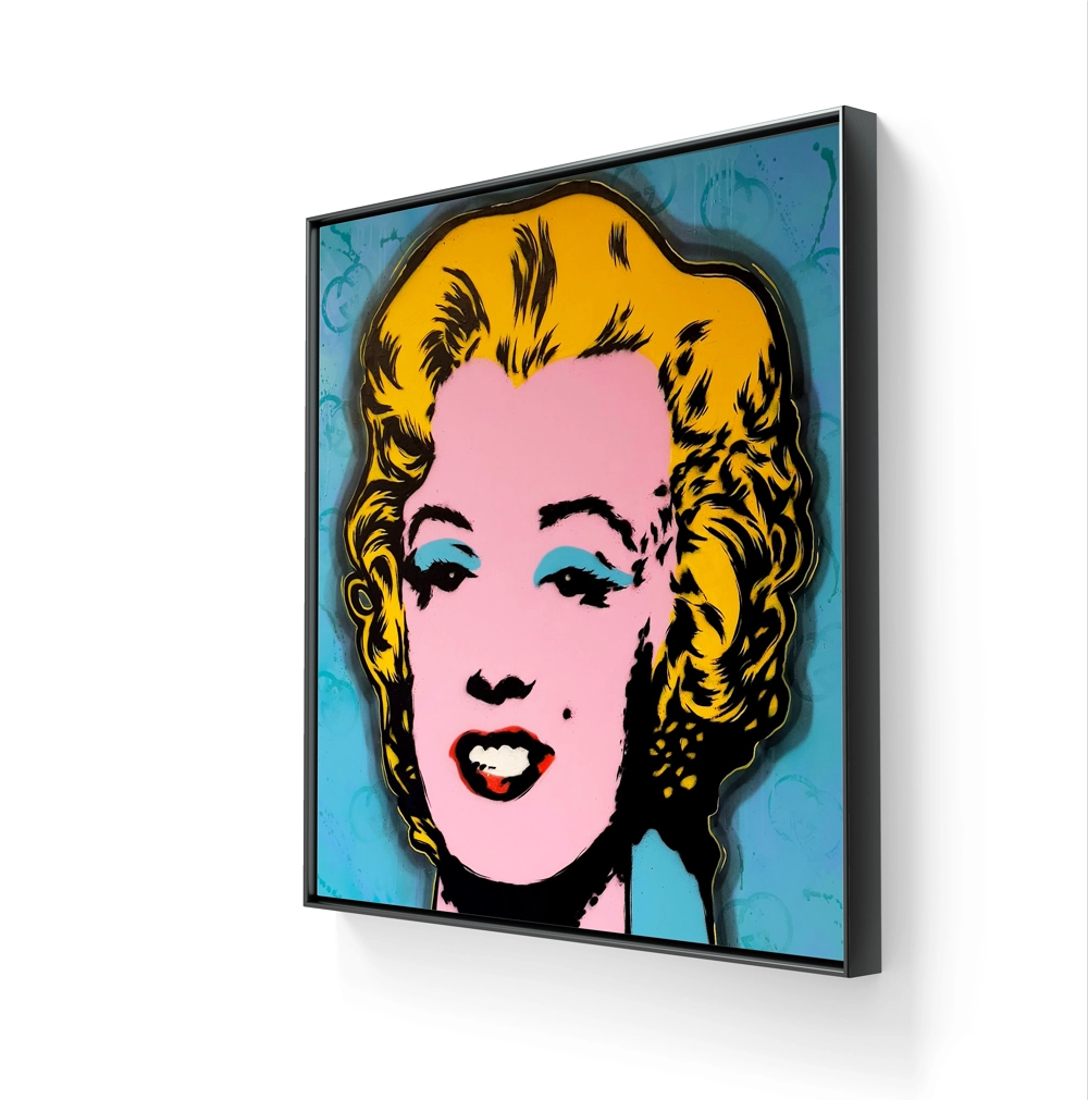 Kunstverket Warhol Marilyn leveres ferdig innrammet med sort sveveramme.
