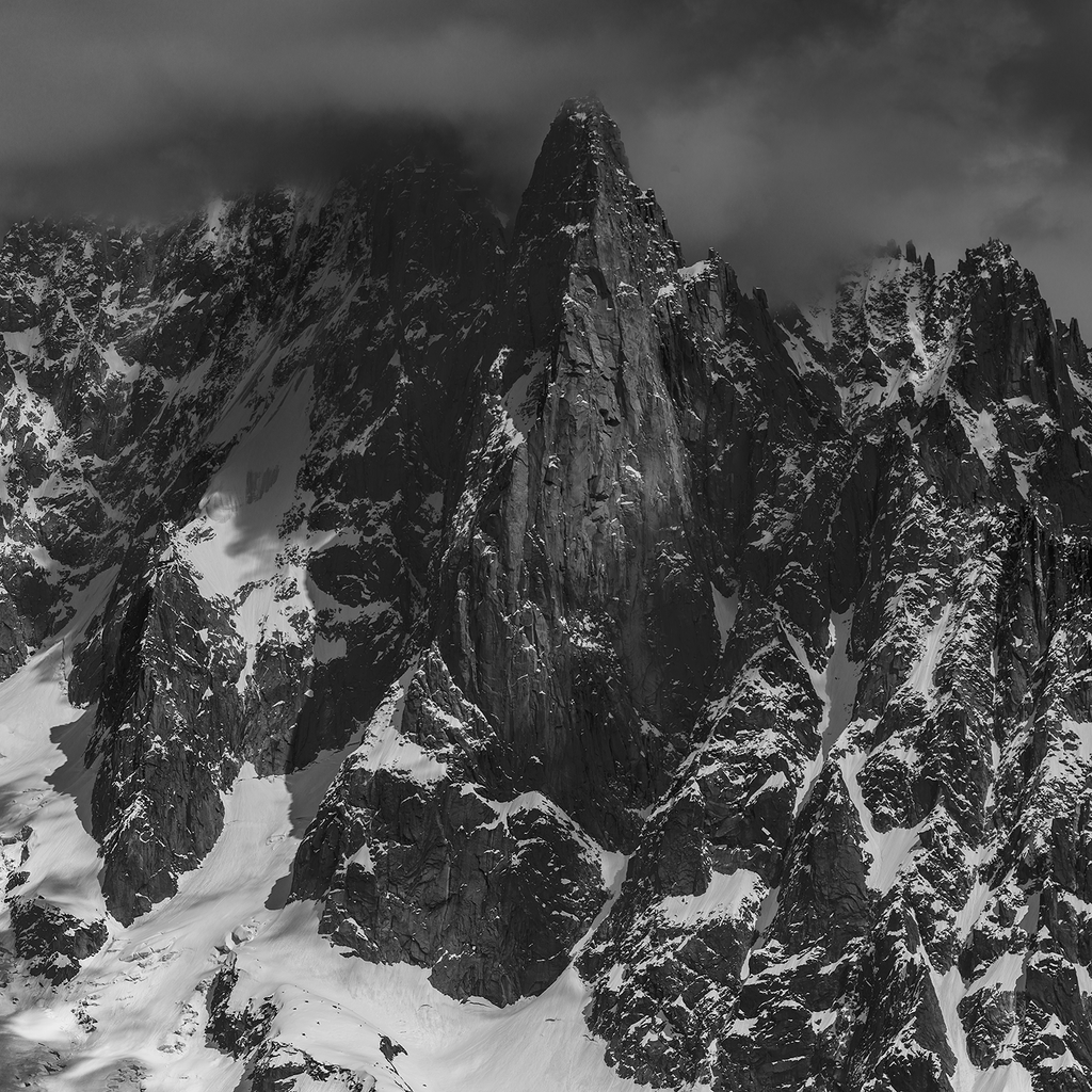 "Centrepiece" kommer i tre ulike størrelser trykket på kunstpapir.