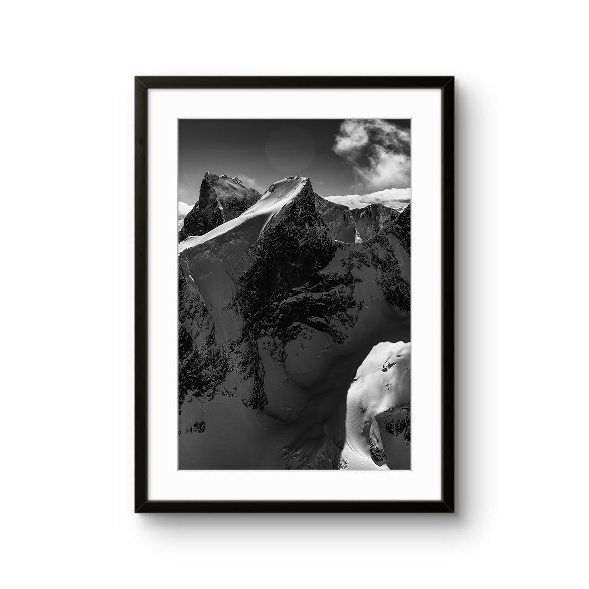 Fine art fotokunsttrykket "Fra Dyrhaugstind" av den norske fotografen og eventyreren Tormod Granheim, signert og nummerert i et begrenset opplag