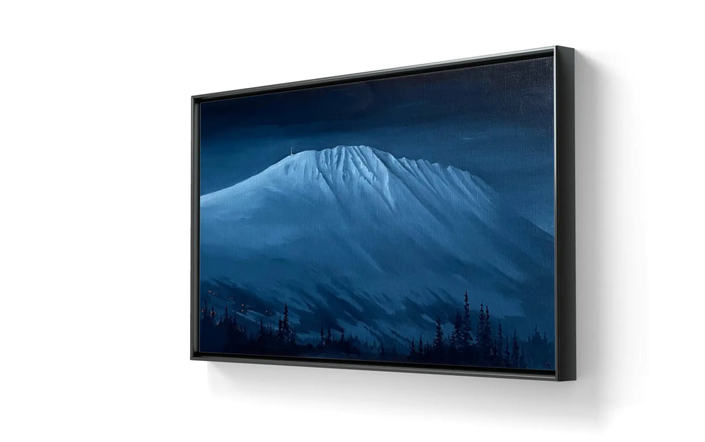 Maleriet "Gaustatoppen" leveres ferdig innrammet med en sort treramme. 