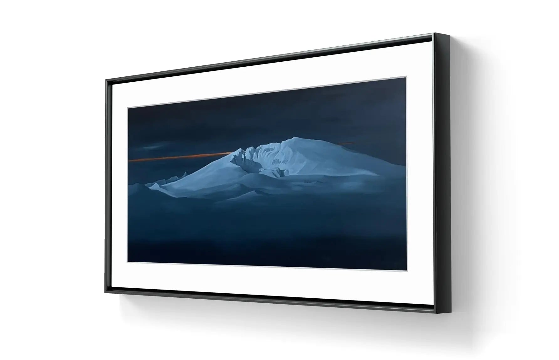 Kunsttrykket kommer i størrelsen 48 x 100 cm og er trykket på matt kunstpapir, hahnemühle fotorag 308 gram.