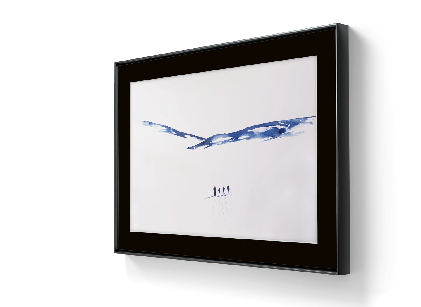 Kunstverket "Underveis 7" leveres ferdig innrammet. Innrammingen er flytende, og har en sort list, sort bakpapp og kunstglass.