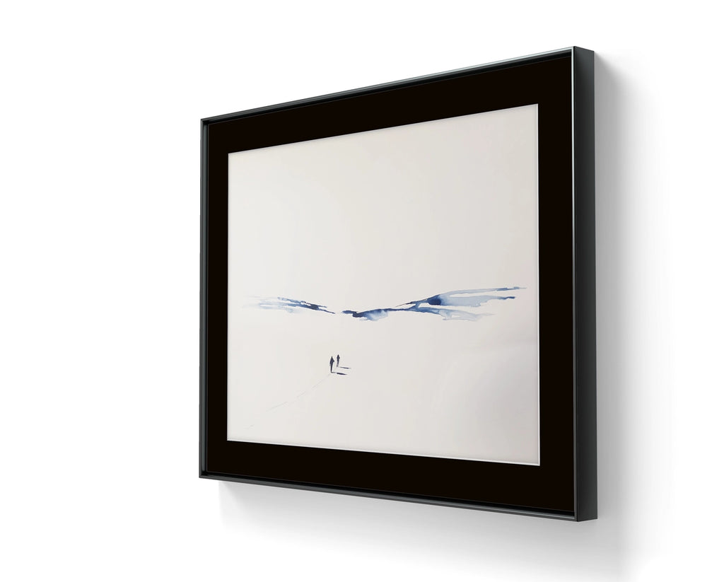 Kunstverket "Underveis 8" leveres ferdig innrammet. Innrammingen er flytende, og har en sort list, sort bakpapp og kunstglass